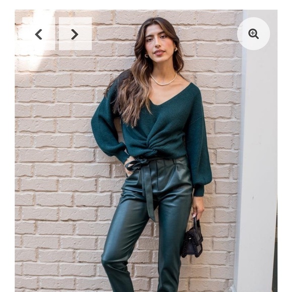 NWOT Lucy Paris Scott VNeck Long Puffed Sleeve Twisted Hem Sweater Green Size XL - Picture 3 of 6